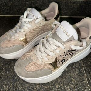 GUESS platform Sneakers